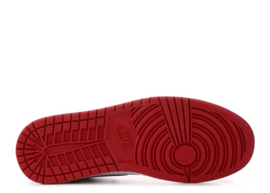 Air Jordan 1 Retro High OG 'Chicago' 2015 Release 555088 101 - Image 4