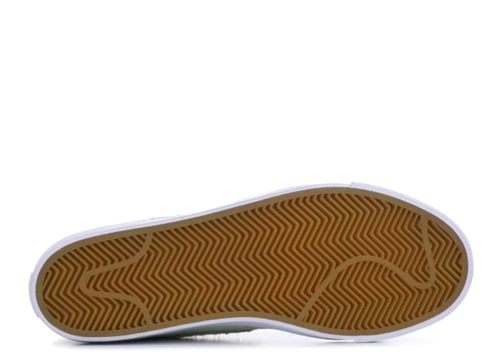 frog skateboard nike blazer