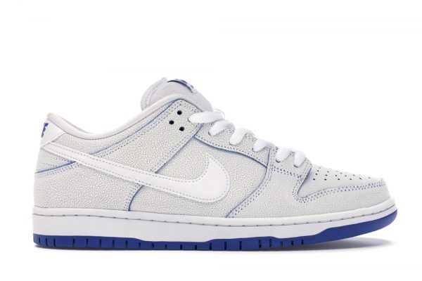 white sb dunks low