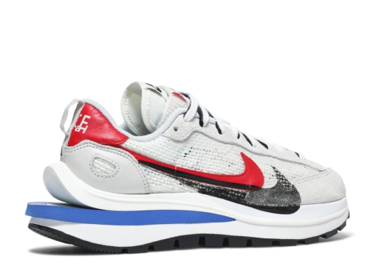 Nike Vaporwaffle sacai Sport Fuchsia Game Royal - Image 3