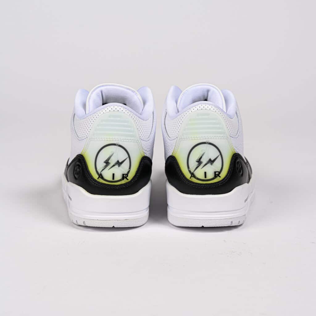 01_Air-Jordan-3-Retro-Fragment-Flaws-Demonstration