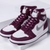 Air Jordan 1 Retro High OG Bordeaux - Image 2