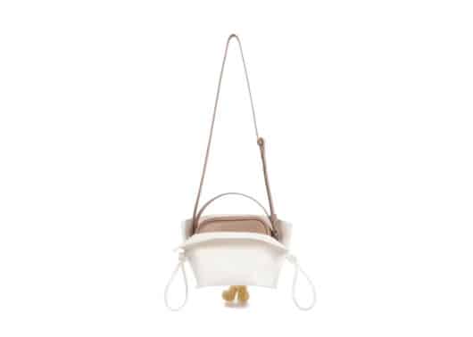 13De Marzo Bear Cradle Bag White - Image 2