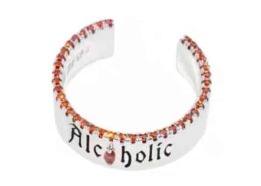 Pub No News Alcoholic Diamond Rings Red front view