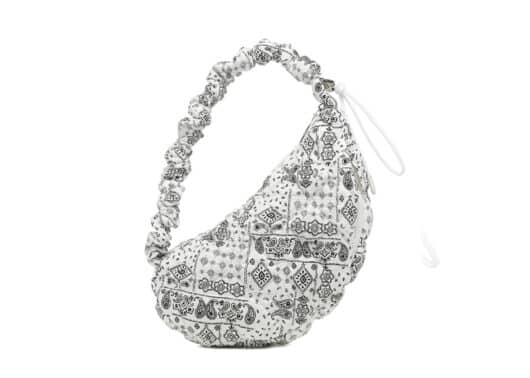 Carlyn Paisley Cozy Bag Ivory H75141010