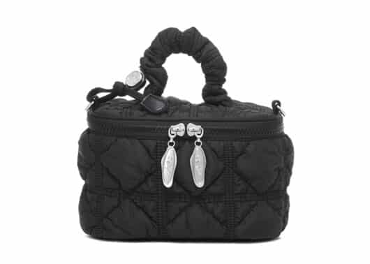 Carlyn Winnie Bag Black H75137010
