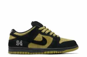 Nike SB Dunk Low Supreme 94 Camper Green 1