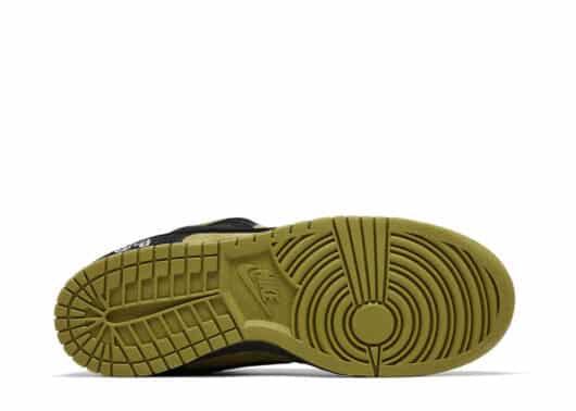 Nike SB Dunk Low Supreme 94 Camper Green 3