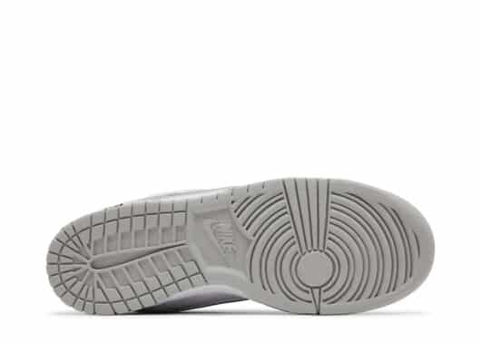 Nike SB Dunk Low Supreme 94 White Metallic Silver - Image 3
